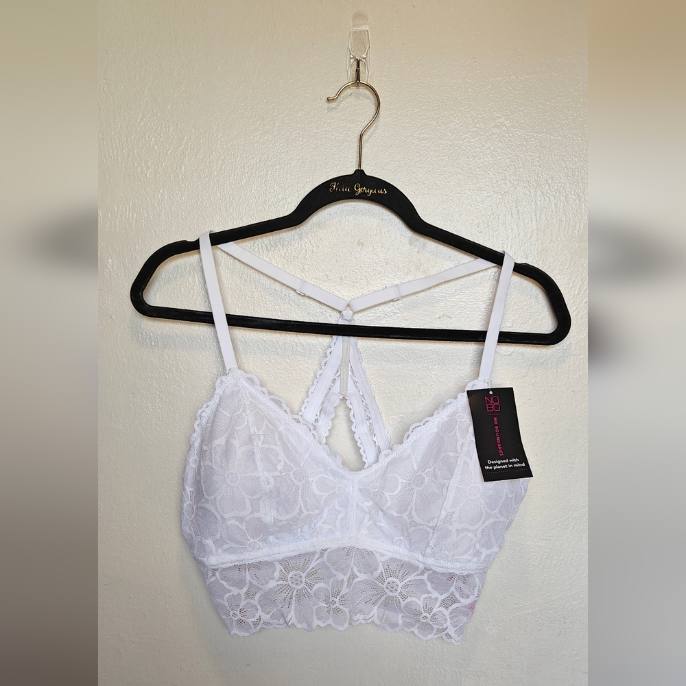 No Boundaries Juniors' Longline Floral Lace Bralette | Vivid White | XL